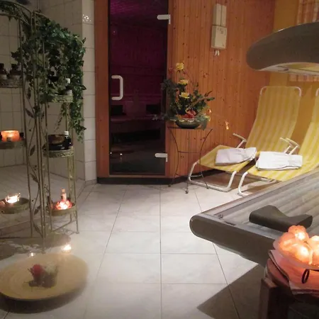 Appartement In Mit Garten